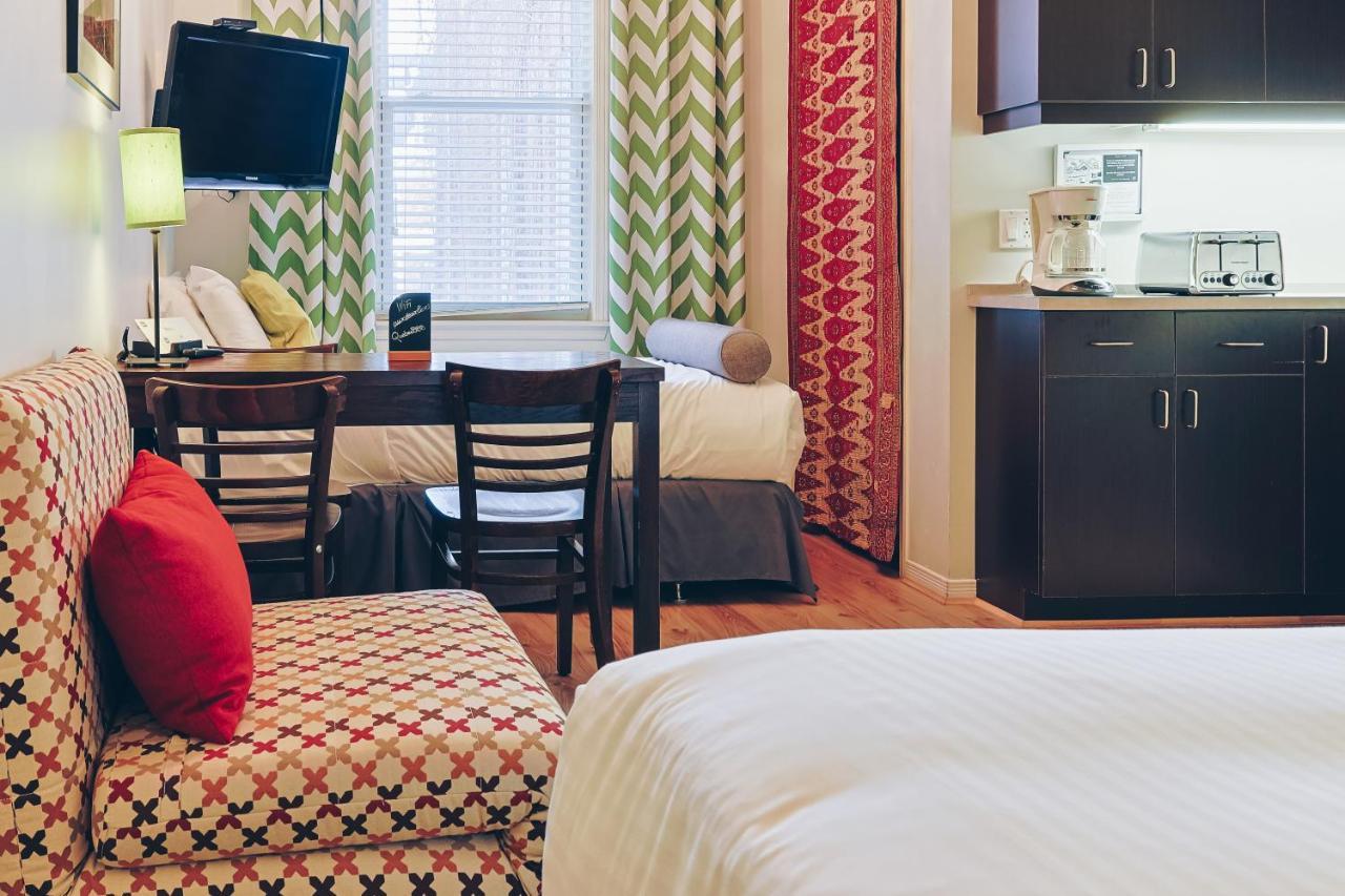 Aux Deux Lions Inn 3*