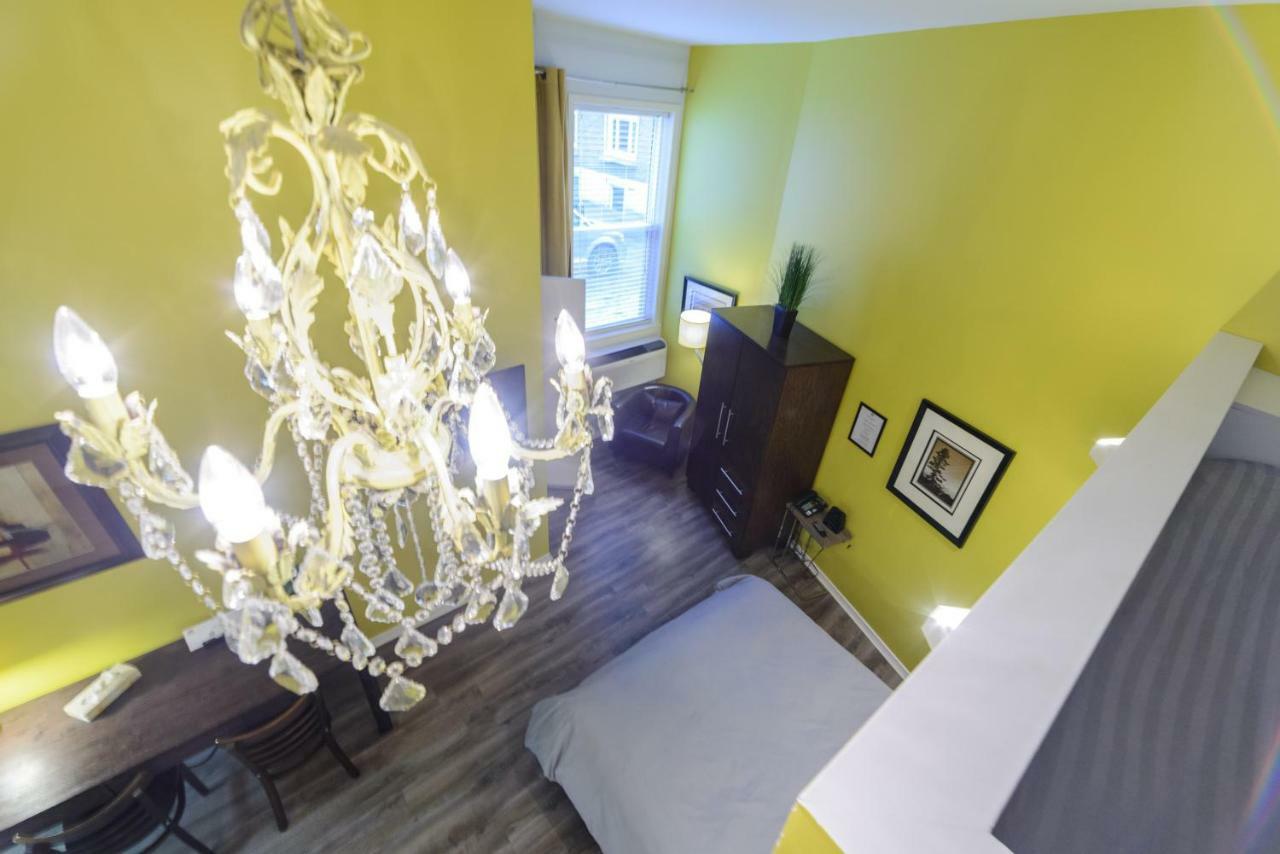 Aux Deux Lions Inn 3*